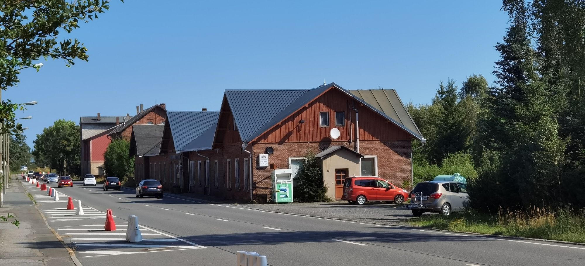 Zum alten Bahnhof